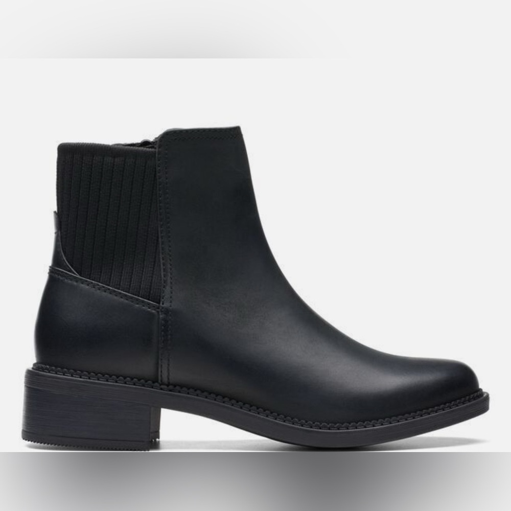 Clarks Black Chelsea Ankle Boots Sleek Design